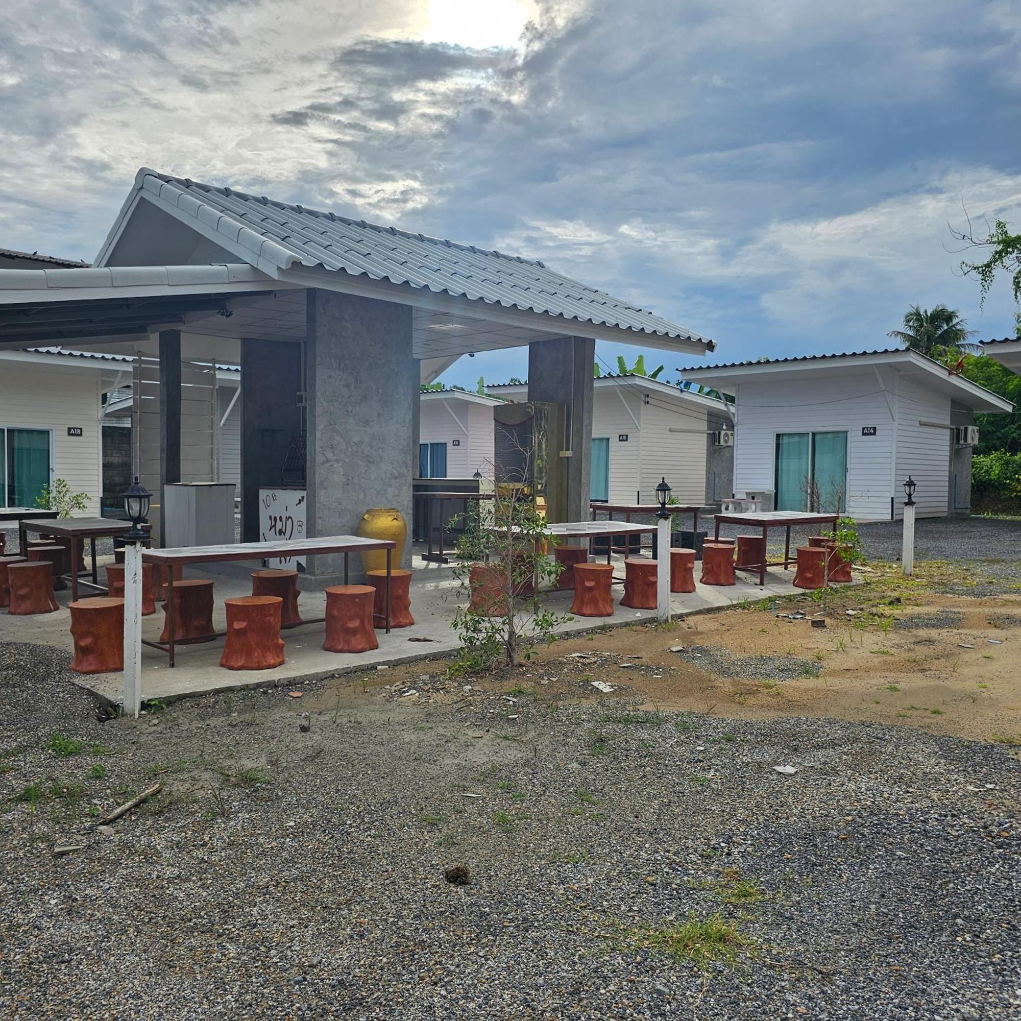 Bansuan Inthanon Resort -Classic House Chom Thong Esterno foto